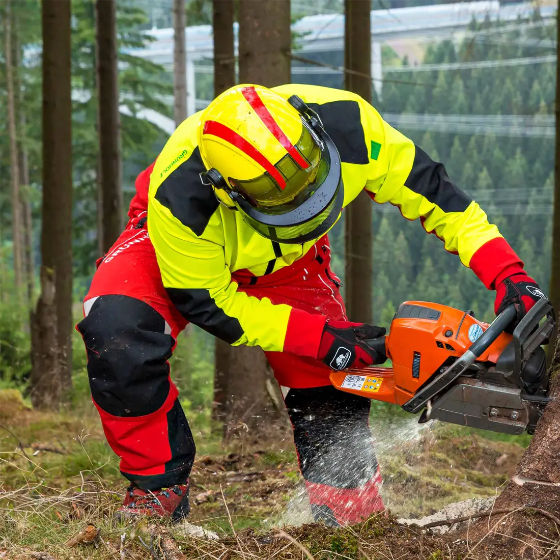 GRÜNHOLZ - Schnittschutzhose PRO³AIR Klasse 1 rot